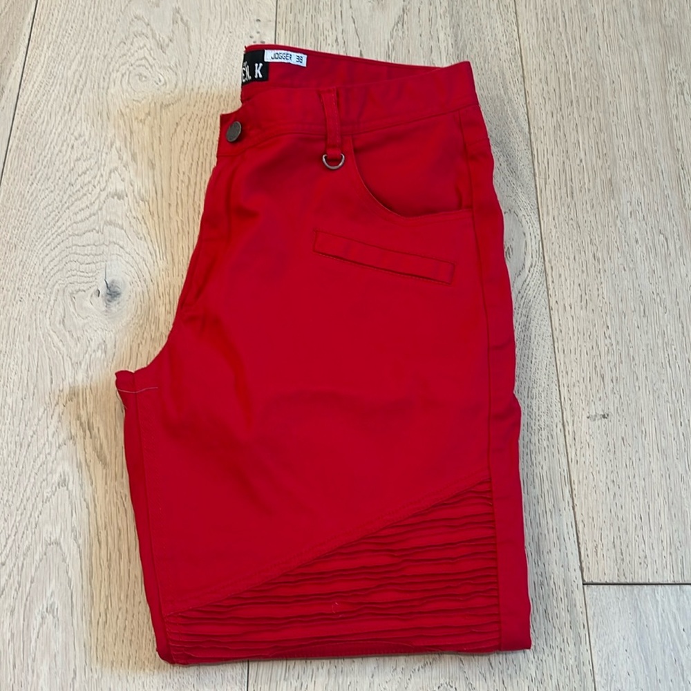 KDNK Kayden K Jogger in Size 38
